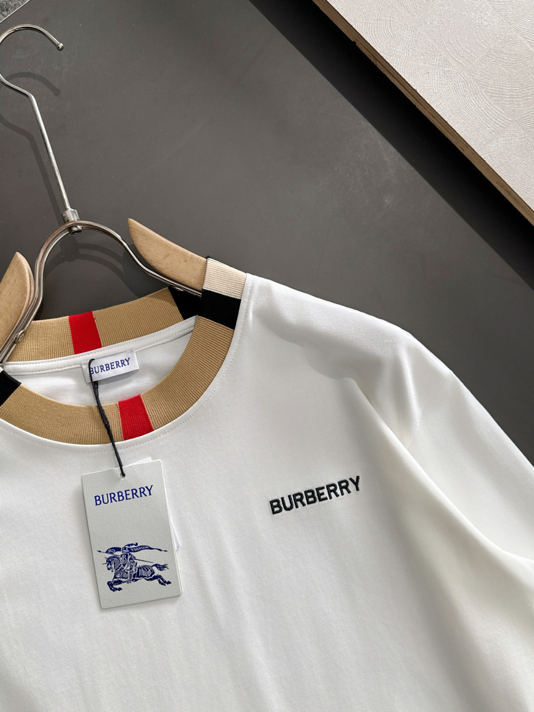 BBR 2025ss经典刺绣长袖t恤 定制260克全棉双纱紧密爽滑面料，布面干净，布纹清晰，手感非常细腻