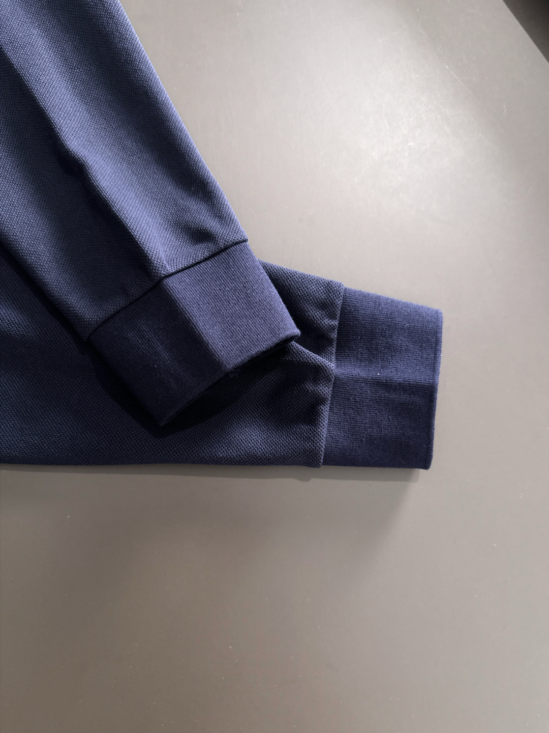 MIU 顶级经典刺绣标超柔软丝滑Polo长T 潮流简约款细致顶级工艺专柜面料，经典元素融合打造 3标齐全