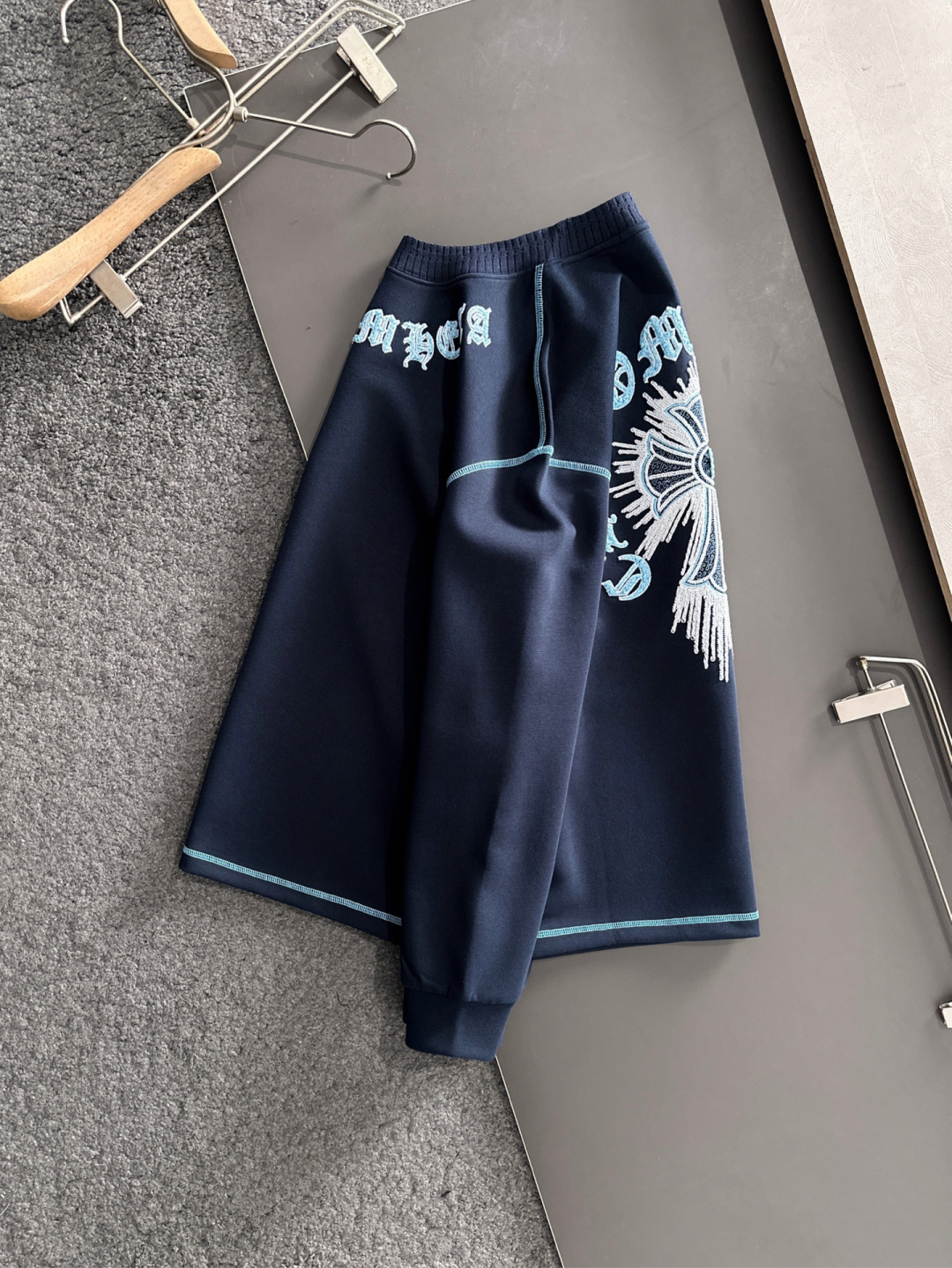 CH 25秋冬潮牌卫衣，精致工艺专柜面料，顶级元素融合打造，3标齐全，潮男时尚，无论是上身舒适度还是都是