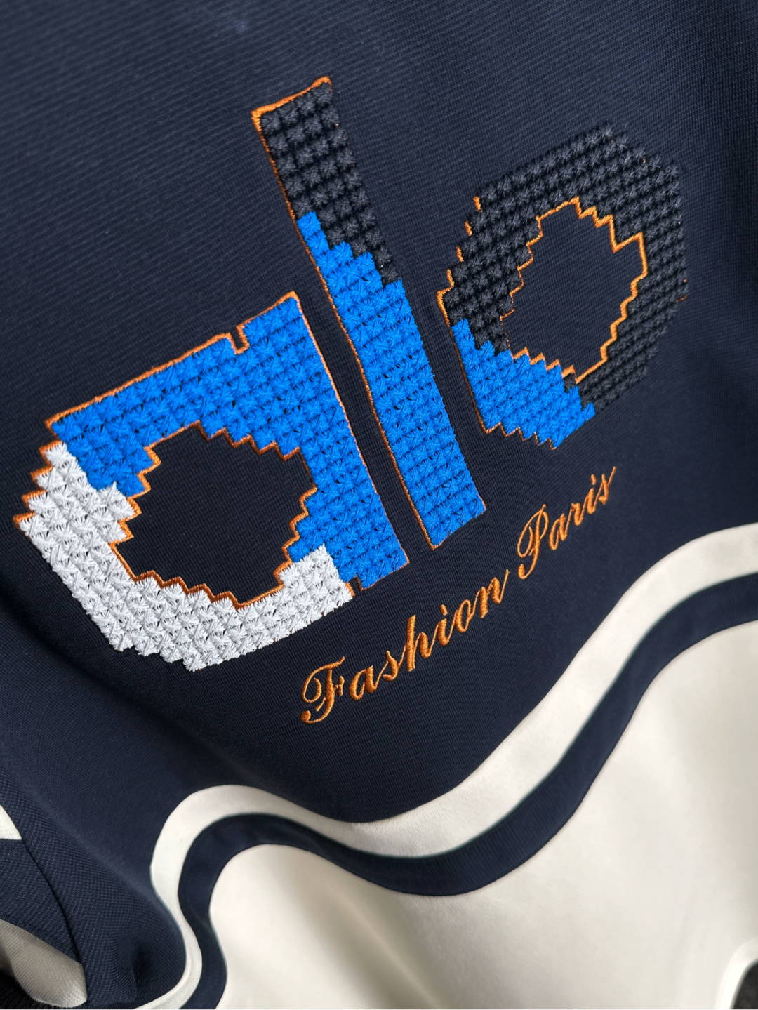 AlO 25秋冬潮牌卫衣，精致工艺专柜面料，顶级元素融合打造，3标齐全，潮男时尚，无论是上身舒适度还是都