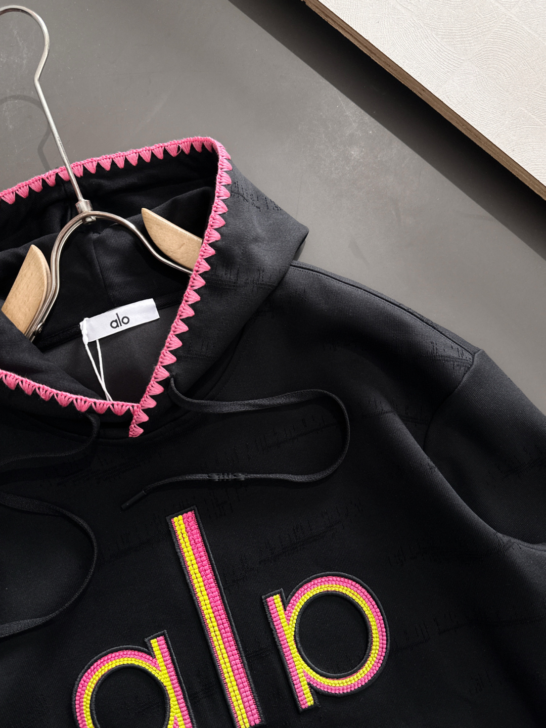 AlO 25秋冬潮牌卫衣，精致工艺专柜面料，顶级元素融合打造，3标齐全，潮男时尚，无论是上身舒适度还是都