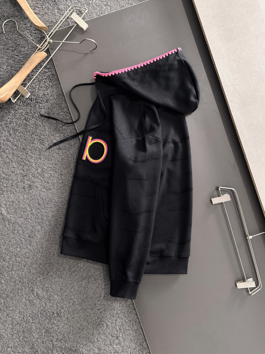 AlO 25秋冬潮牌卫衣，精致工艺专柜面料，顶级元素融合打造，3标齐全，潮男时尚，无论是上身舒适度还是都