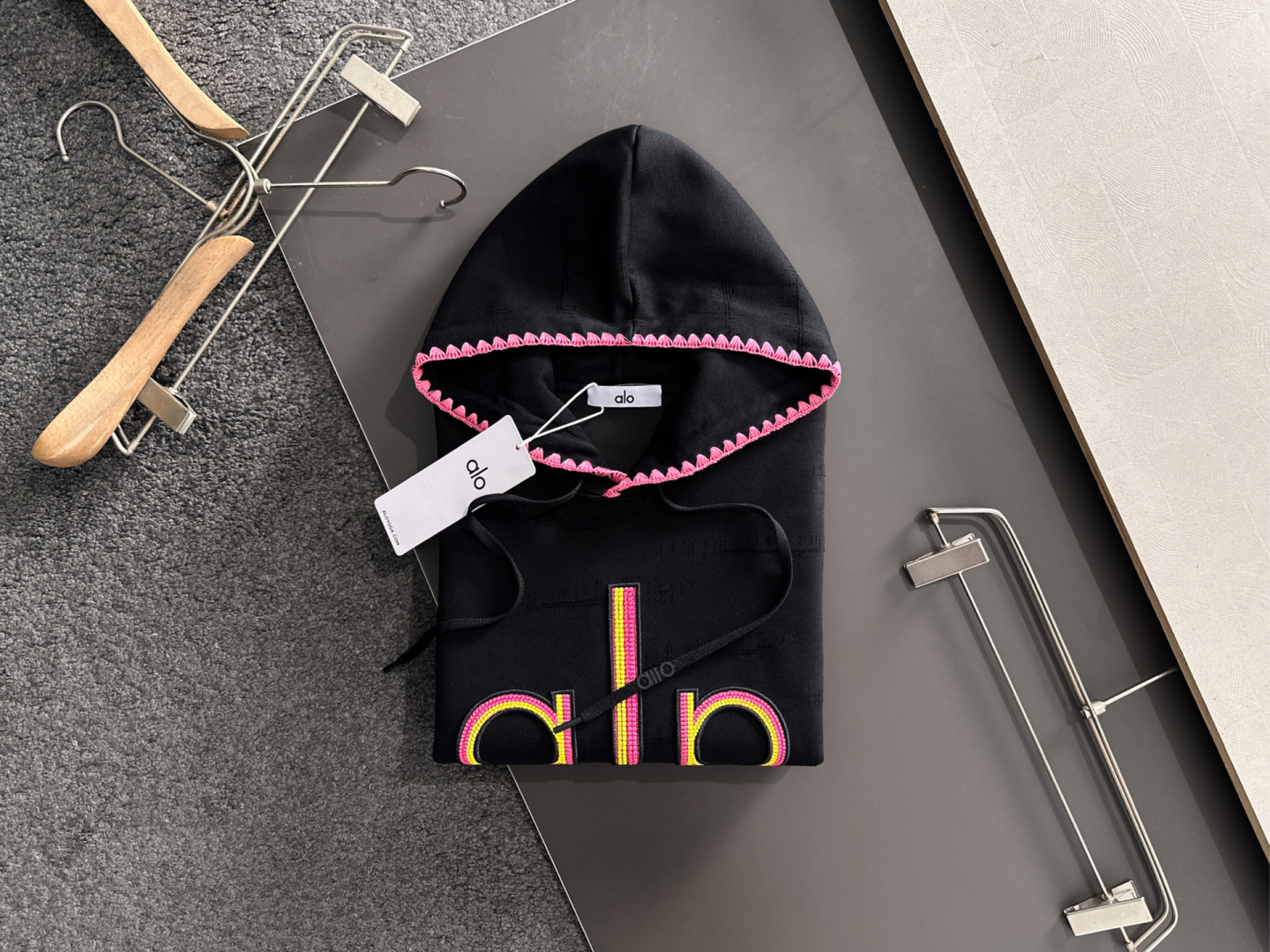 AlO 25秋冬潮牌卫衣，精致工艺专柜面料，顶级元素融合打造，3标齐全，潮男时尚，无论是上身舒适度还是都