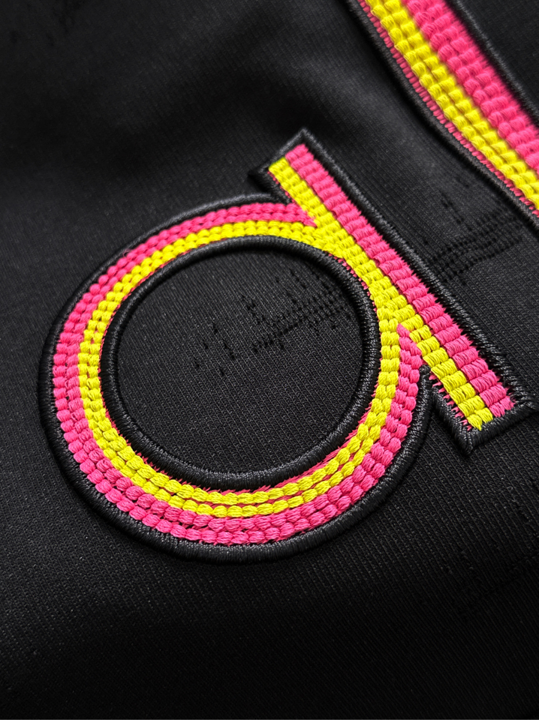 AlO 25秋冬潮牌卫衣，精致工艺专柜面料，顶级元素融合打造，3标齐全，潮男时尚，无论是上身舒适度还是都