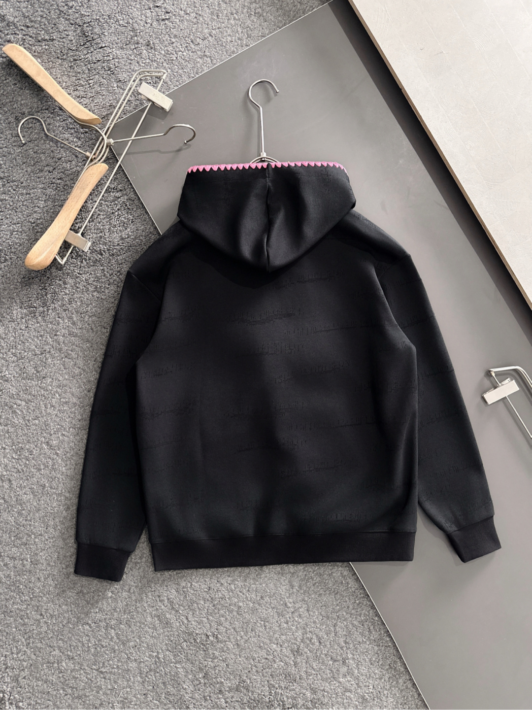 AlO 25秋冬潮牌卫衣，精致工艺专柜面料，顶级元素融合打造，3标齐全，潮男时尚，无论是上身舒适度还是都