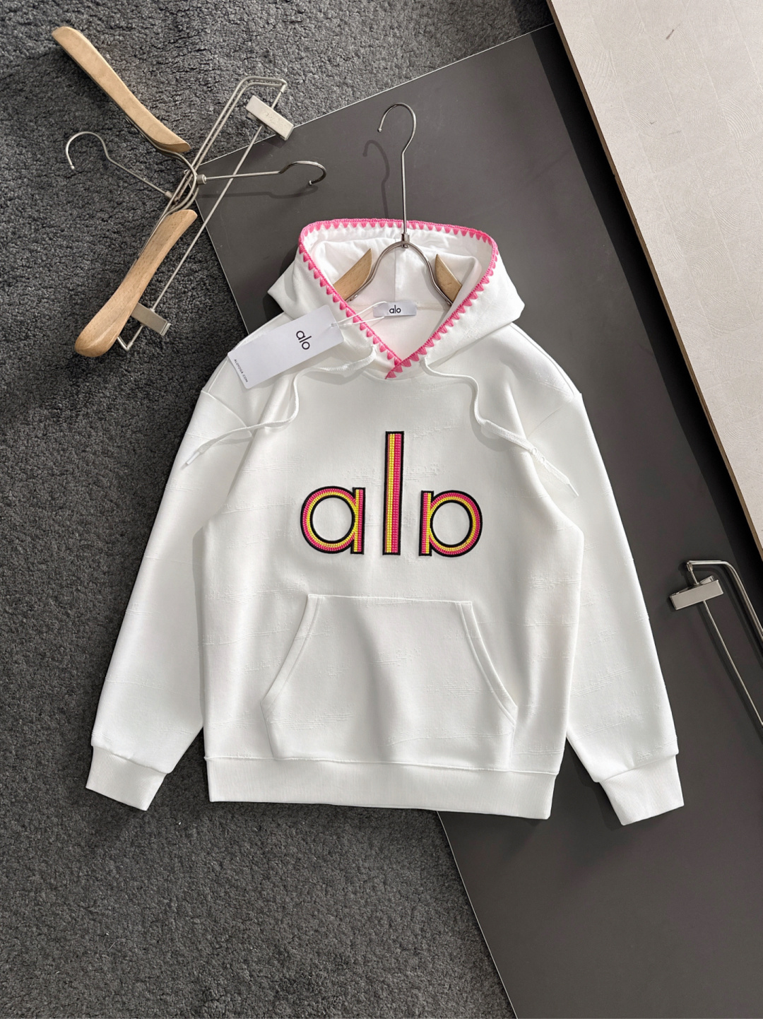 AlO 25秋冬潮牌卫衣，精致工艺专柜面料，顶级元素融合打造，3标齐全，潮男时尚，无论是上身舒适度还是都