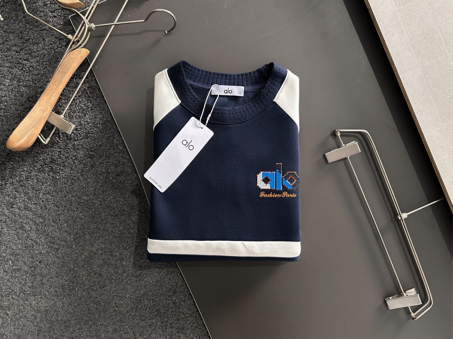 AlO 25秋冬潮牌卫衣，精致工艺专柜面料，顶级元素融合打造，3标齐全，潮男时尚，无论是上身舒适度还是都