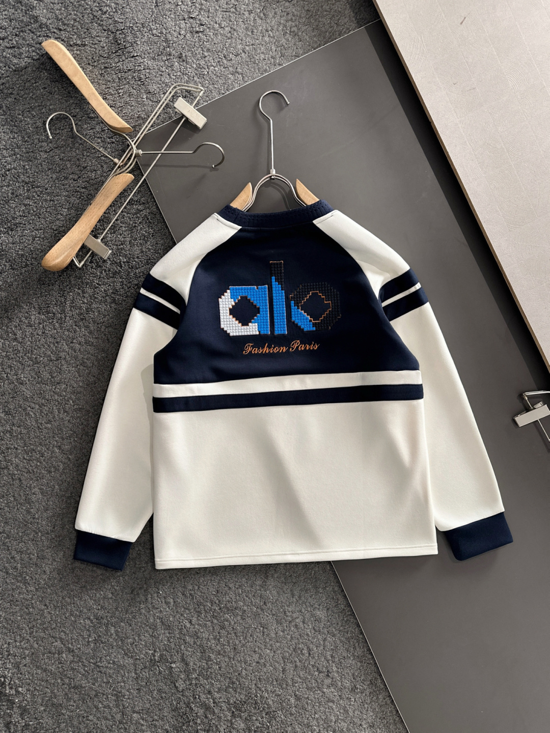 AlO 25秋冬潮牌卫衣，精致工艺专柜面料，顶级元素融合打造，3标齐全，潮男时尚，无论是上身舒适度还是都