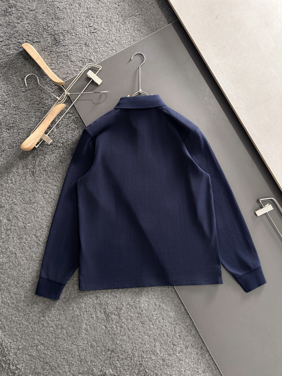 MIU 顶级经典刺绣标超柔软丝滑Polo长T 潮流简约款细致顶级工艺专柜面料，经典元素融合打造 3标齐全