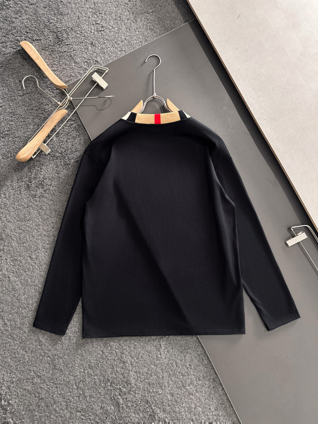 BBR 2025ss经典刺绣长袖t恤 定制260克全棉双纱紧密爽滑面料，布面干净，布纹清晰，手感非常细腻