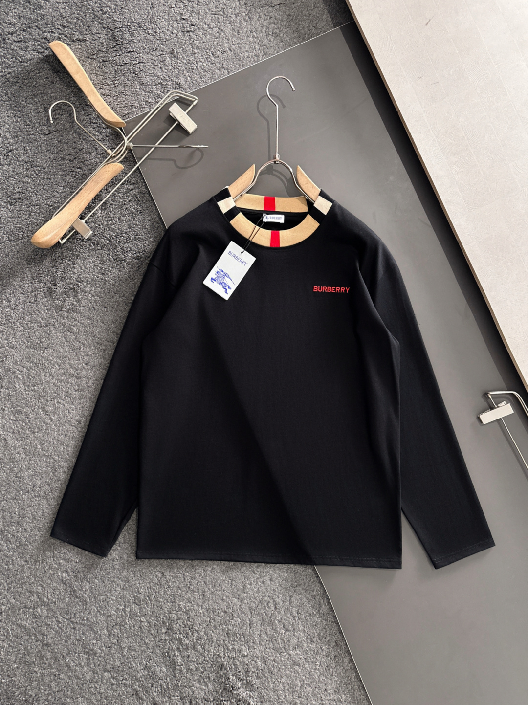 BBR 2025ss经典刺绣长袖t恤 定制260克全棉双纱紧密爽滑面料，布面干净，布纹清晰，手感非常细腻