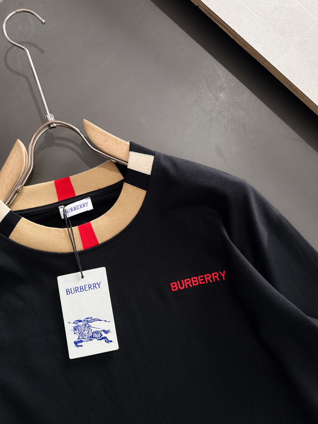 BBR 2025ss经典刺绣长袖t恤 定制260克全棉双纱紧密爽滑面料，布面干净，布纹清晰，手感非常细腻