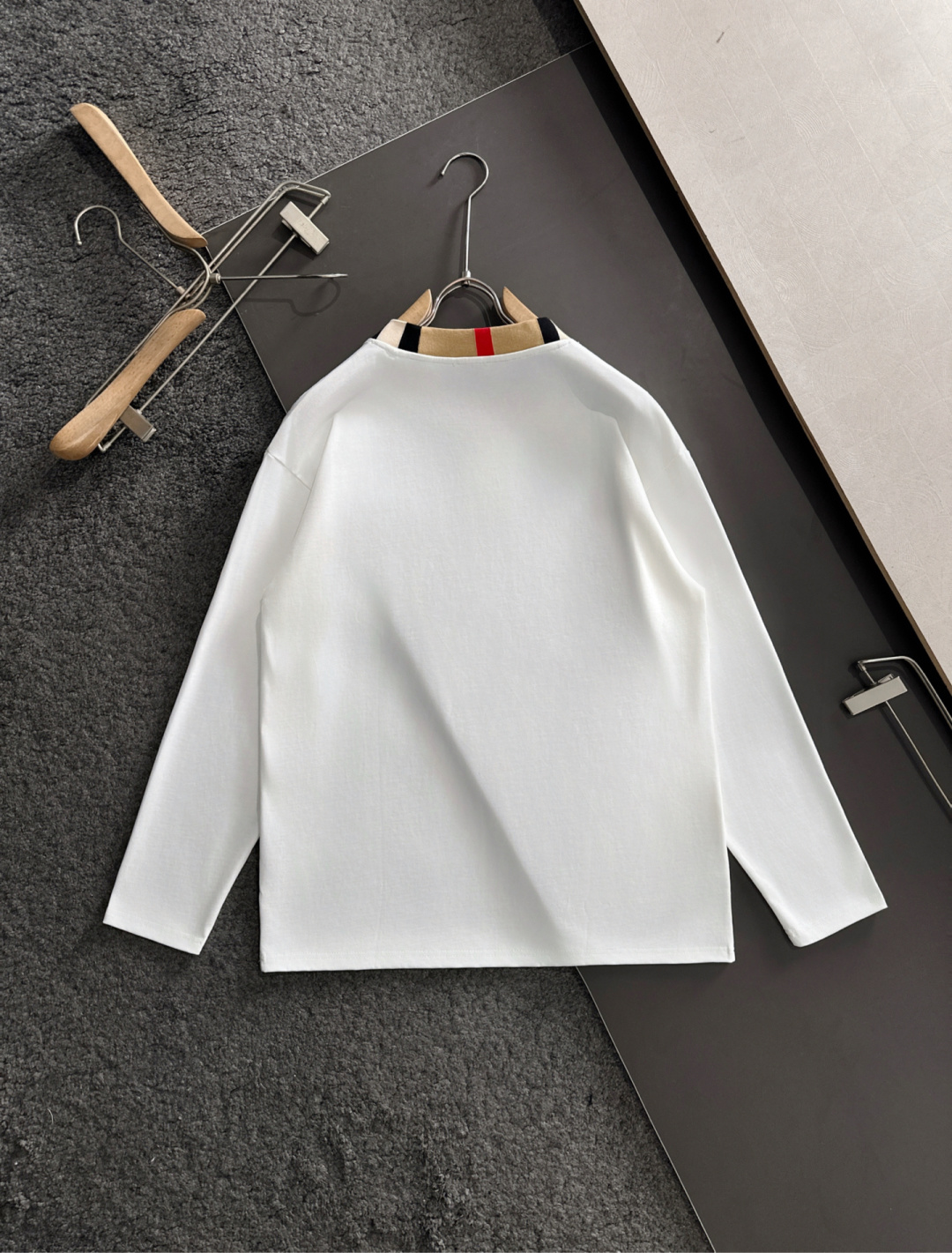 BBR 2025ss经典刺绣长袖t恤 定制260克全棉双纱紧密爽滑面料，布面干净，布纹清晰，手感非常细腻