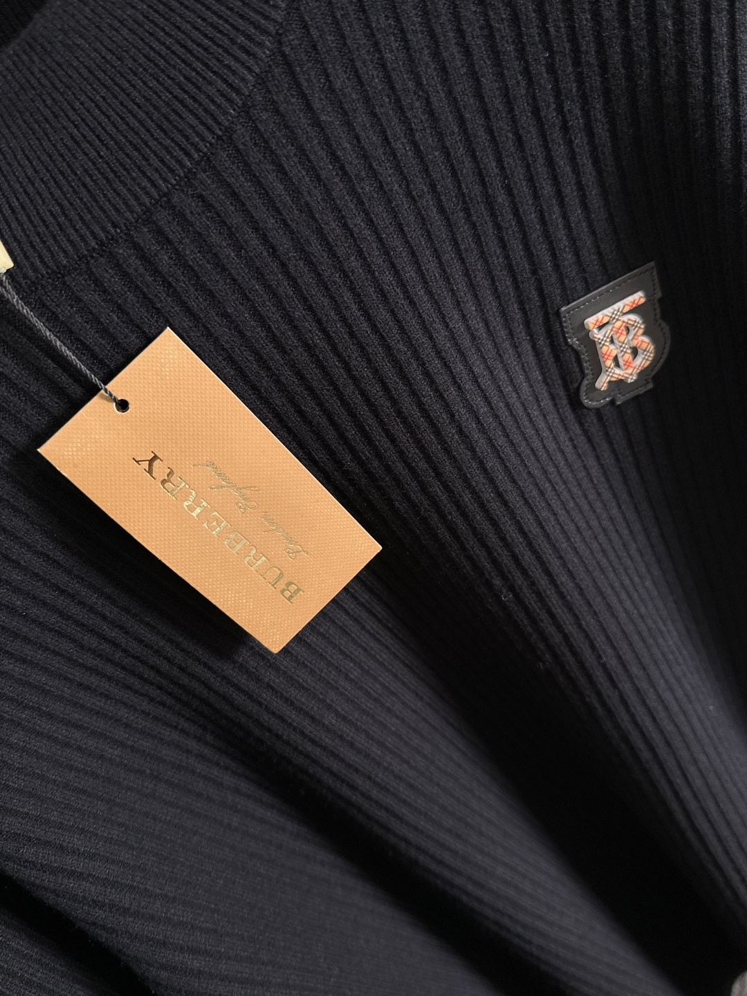 BBR 2025SS秋冬新款毛衣，专柜同步发售，采用羊毛混纺针织衫毛衣，经典格子TBlogo，五金log