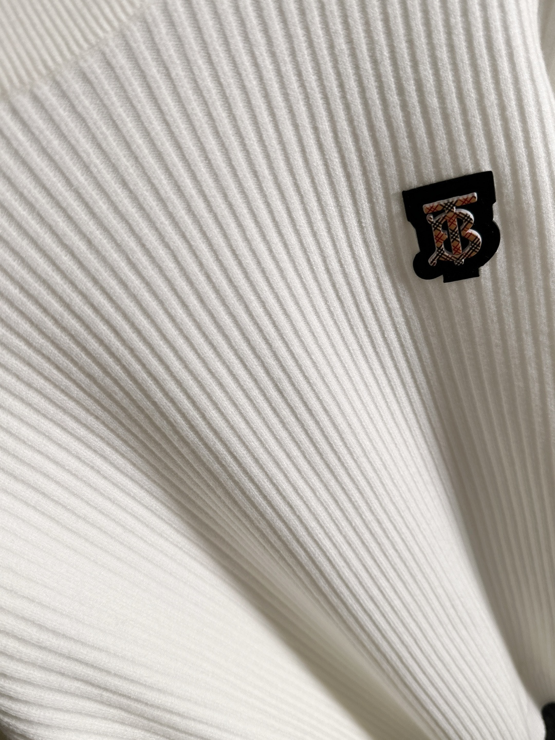 BBR 2025SS秋冬新款毛衣，专柜同步发售，采用羊毛混纺针织衫毛衣，经典格子TBlogo，五金log