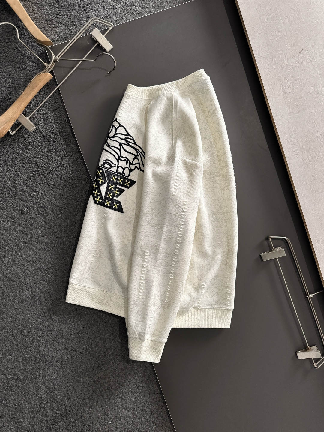 VER 25秋冬潮牌卫衣，精致工艺专柜面料，顶级元素融合打造，3标齐全，潮男时尚，无论是上身舒适度还是都