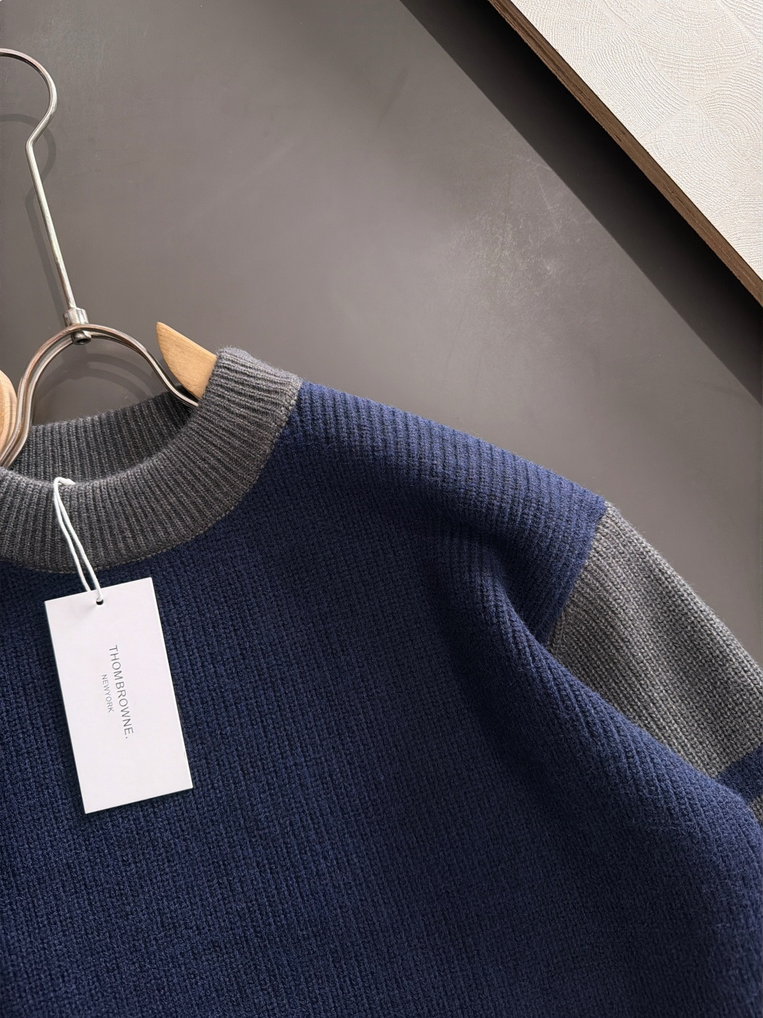 TB 25ss最新款秋冬时尚毛衣针织粗线、最顶级版四条杠提针织LOGO撞色拼接专柜款针织线衫圆领套头衫，