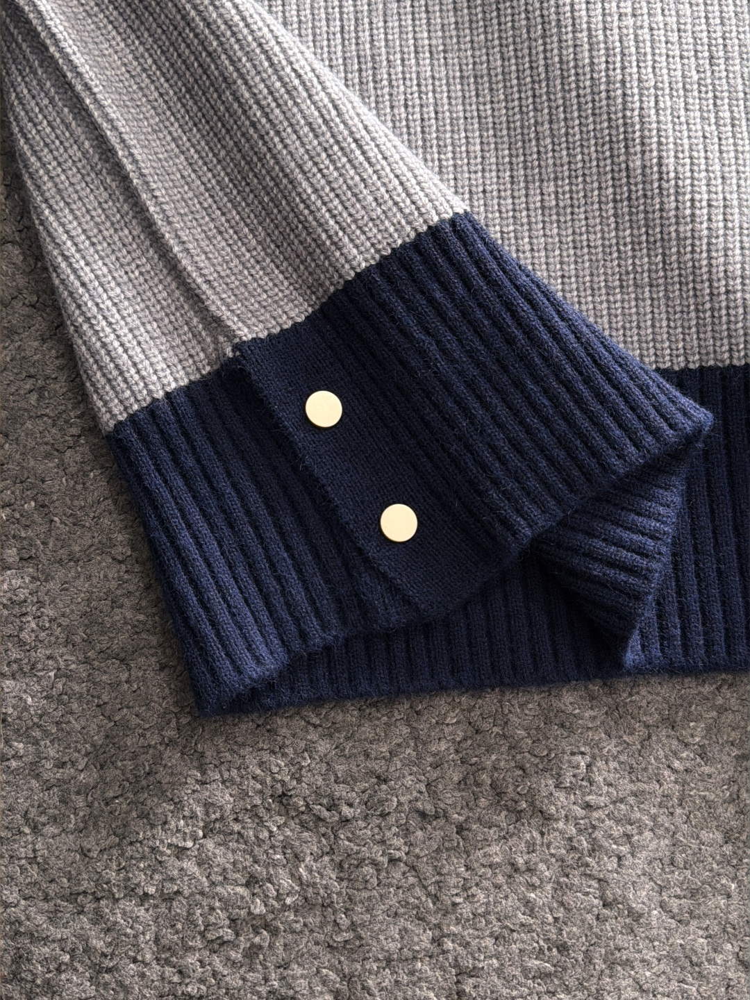 TB 25ss最新款秋冬时尚毛衣针织粗线、最顶级版四条杠提针织LOGO撞色拼接专柜款针织线衫圆领套头衫，