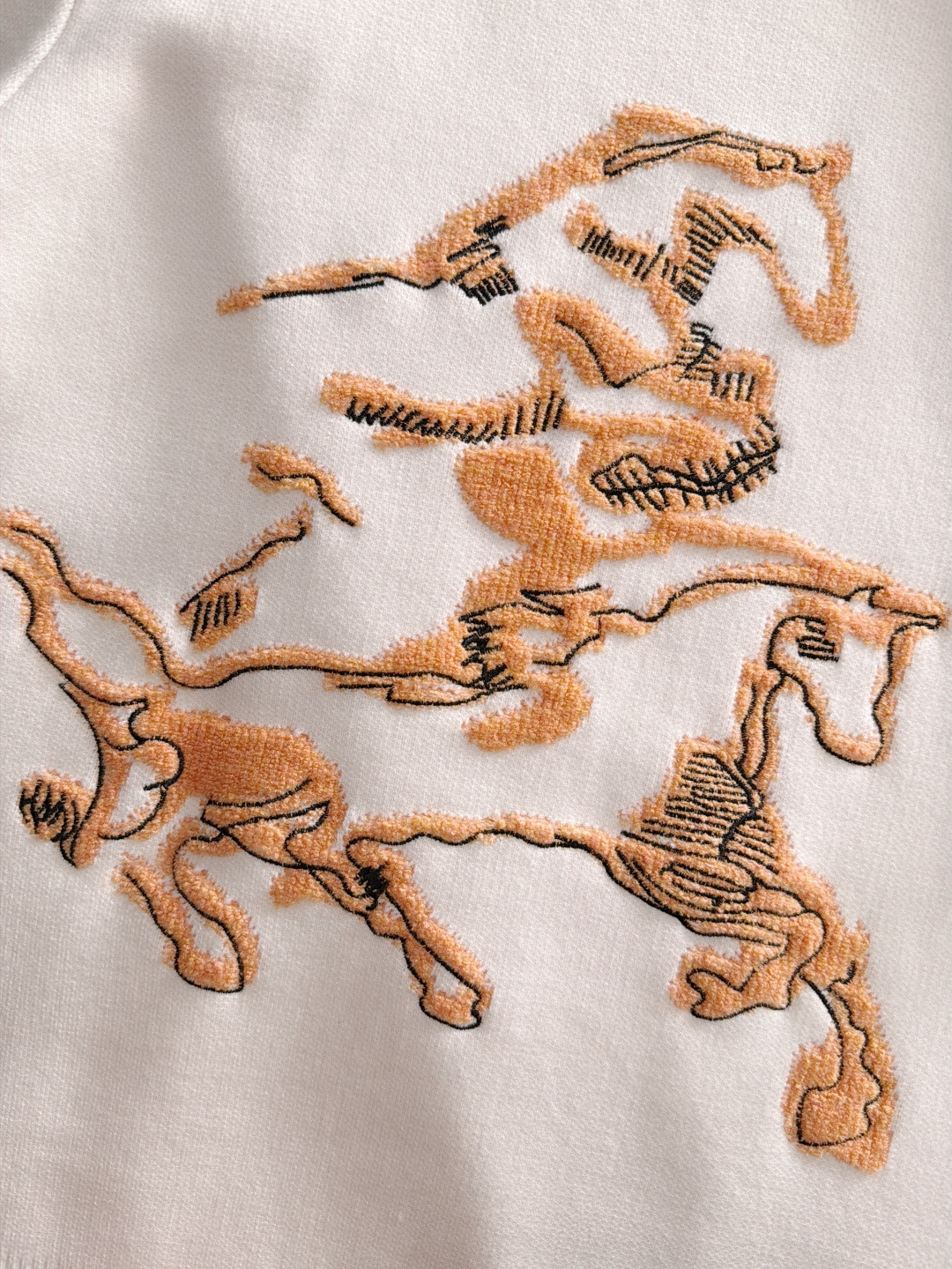 H 2025秋冬新款经典标志性橙色飞马羊毛衫针织衫，超级流畅线条感极符合美学基调的一款毛衣，最基础的款式