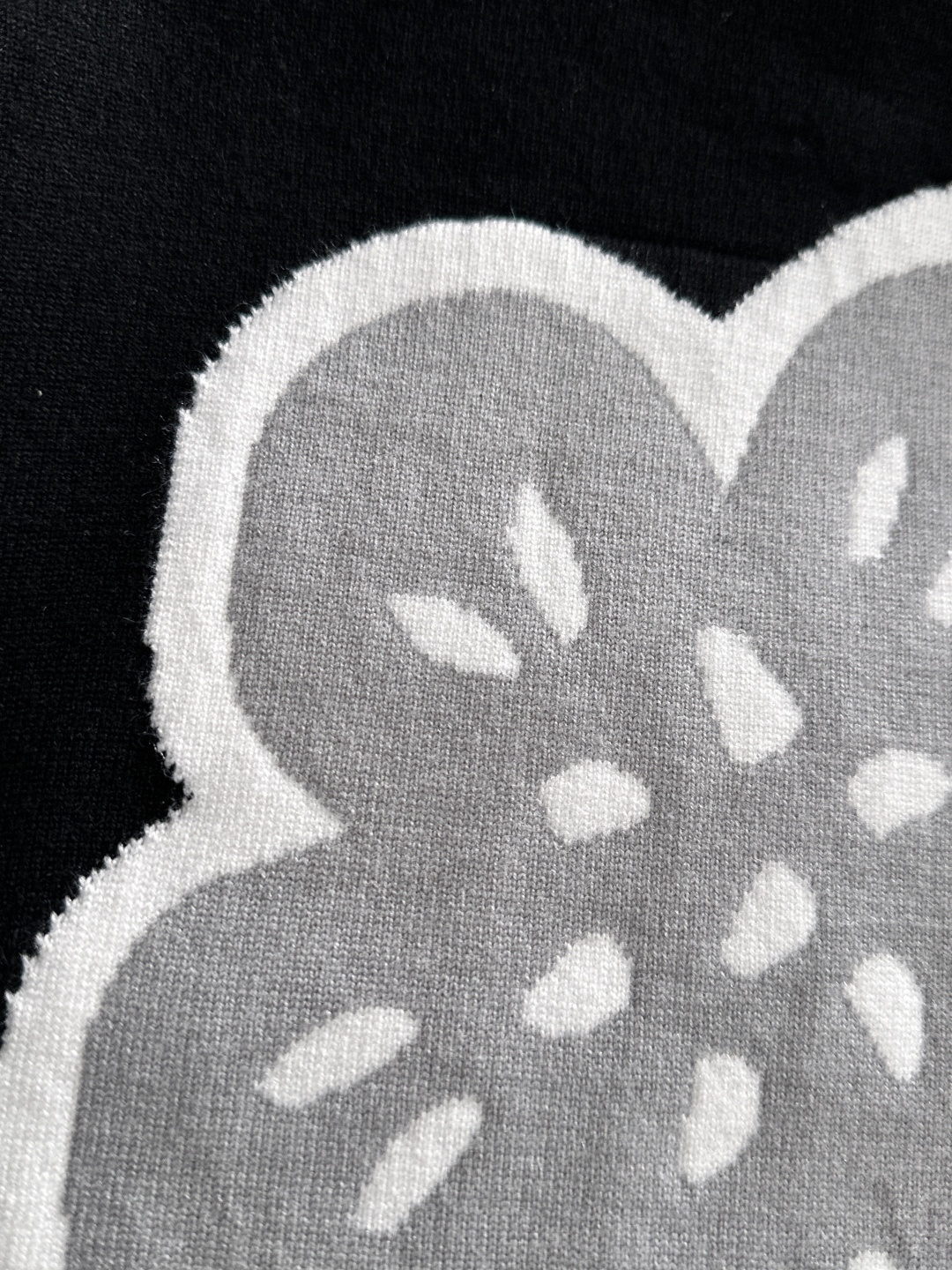 KEN 2025秋冬新品毛衣，休闲时尚保暖，打底单穿都可以进口羊毛混纺羊毛，保暖性很强，不刺激皮肤，可贴