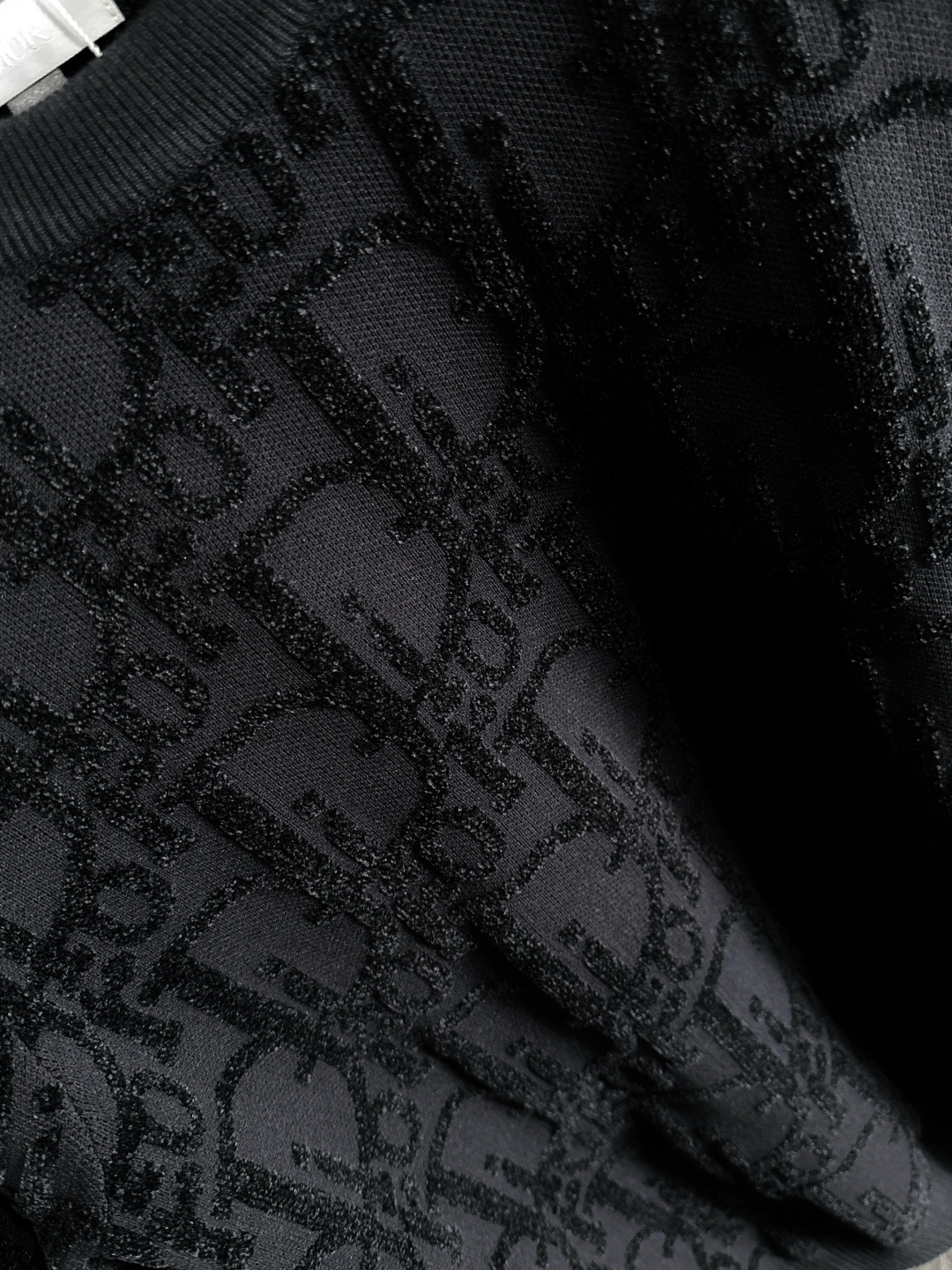 CD 2025秋冬全身提花新款简约圆领针织羊毛衫，精致工艺专柜面料，顶级元素融合打造，经典3标齐全，潮男