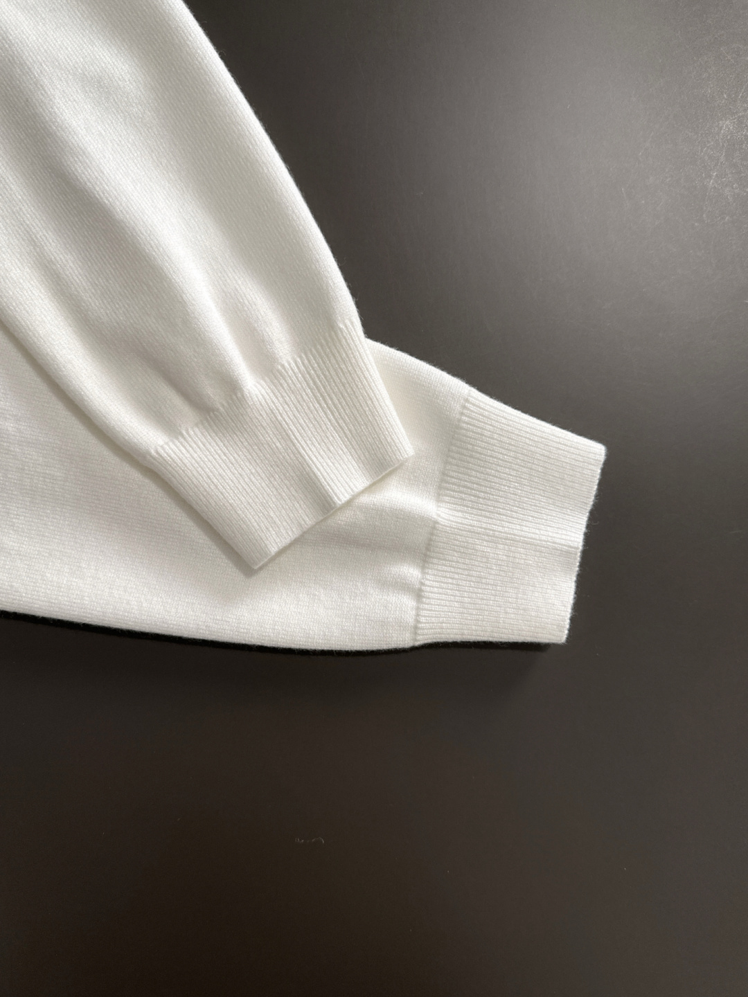 BBR 2025秋冬全身提花新款简约圆领针织羊毛衫，精致工艺专柜面料，顶级元素融合打造，经典3标齐全，潮