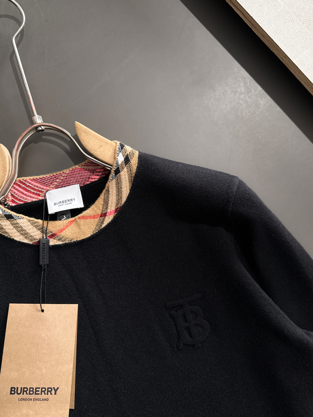 BBR 2025秋冬全身提花新款简约圆领针织羊毛衫，精致工艺专柜面料，顶级元素融合打造，经典3标齐全，潮