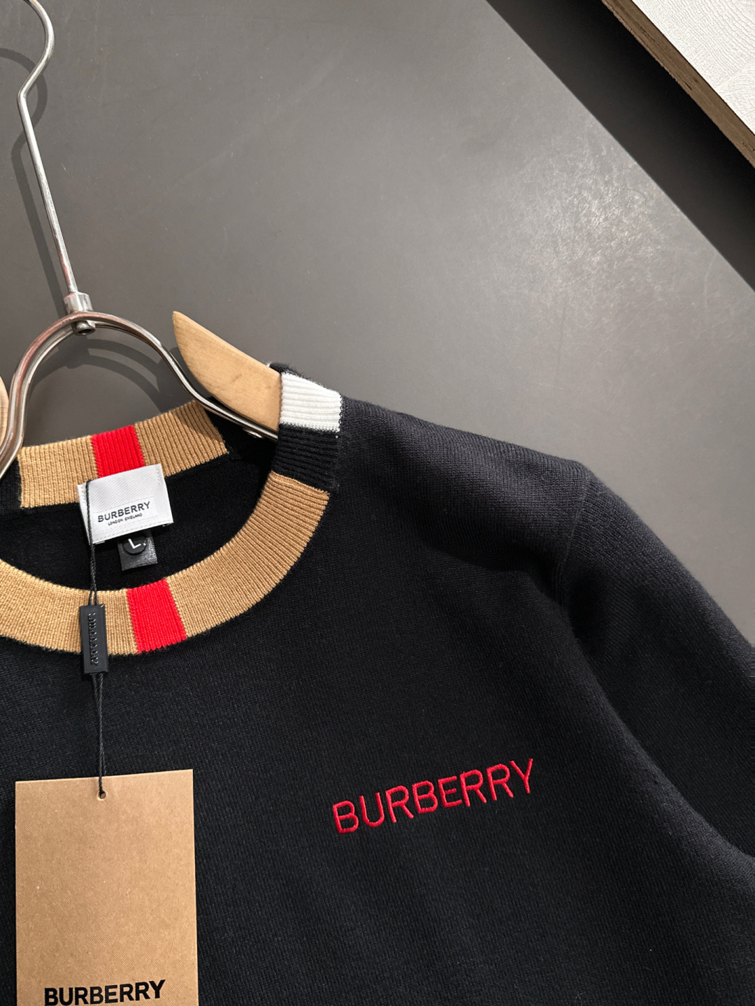 BBR 2025秋冬全身提花新款简约圆领针织羊毛衫，精致工艺专柜面料，顶级元素融合打造，经典3标齐全，潮