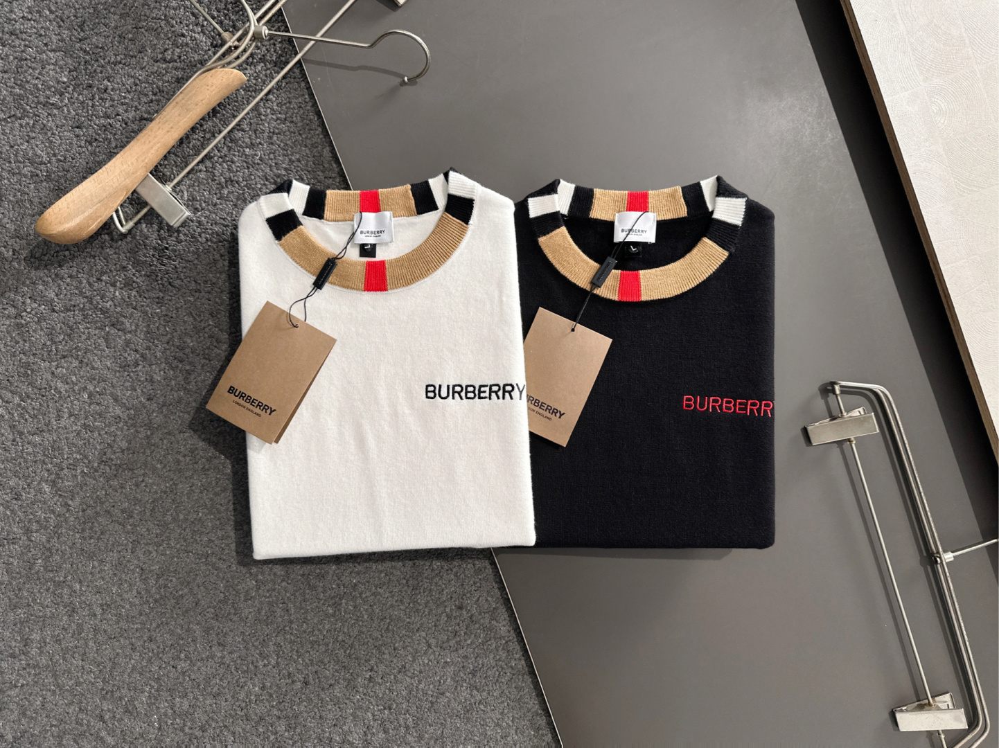 BBR 2025秋冬全身提花新款简约圆领针织羊毛衫，精致工艺专柜面料，顶级元素融合打造，经典3标齐全，潮