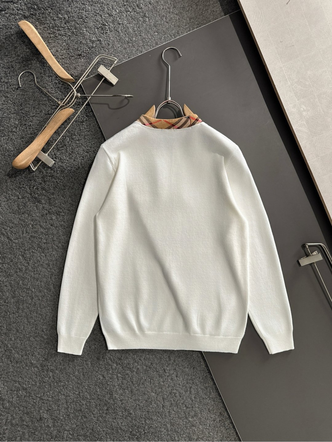 BBR 2025秋冬全身提花新款简约圆领针织羊毛衫，精致工艺专柜面料，顶级元素融合打造，经典3标齐全，潮