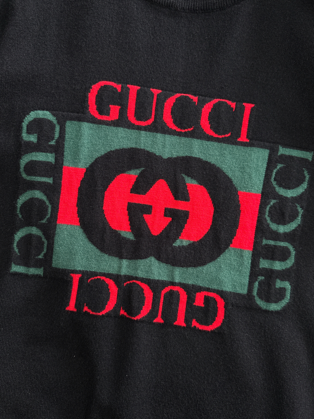 GUC 2025秋冬全身提花新款简约圆领针织羊毛衫，精致工艺专柜面料，顶级元素融合打造，经典3标齐全，潮