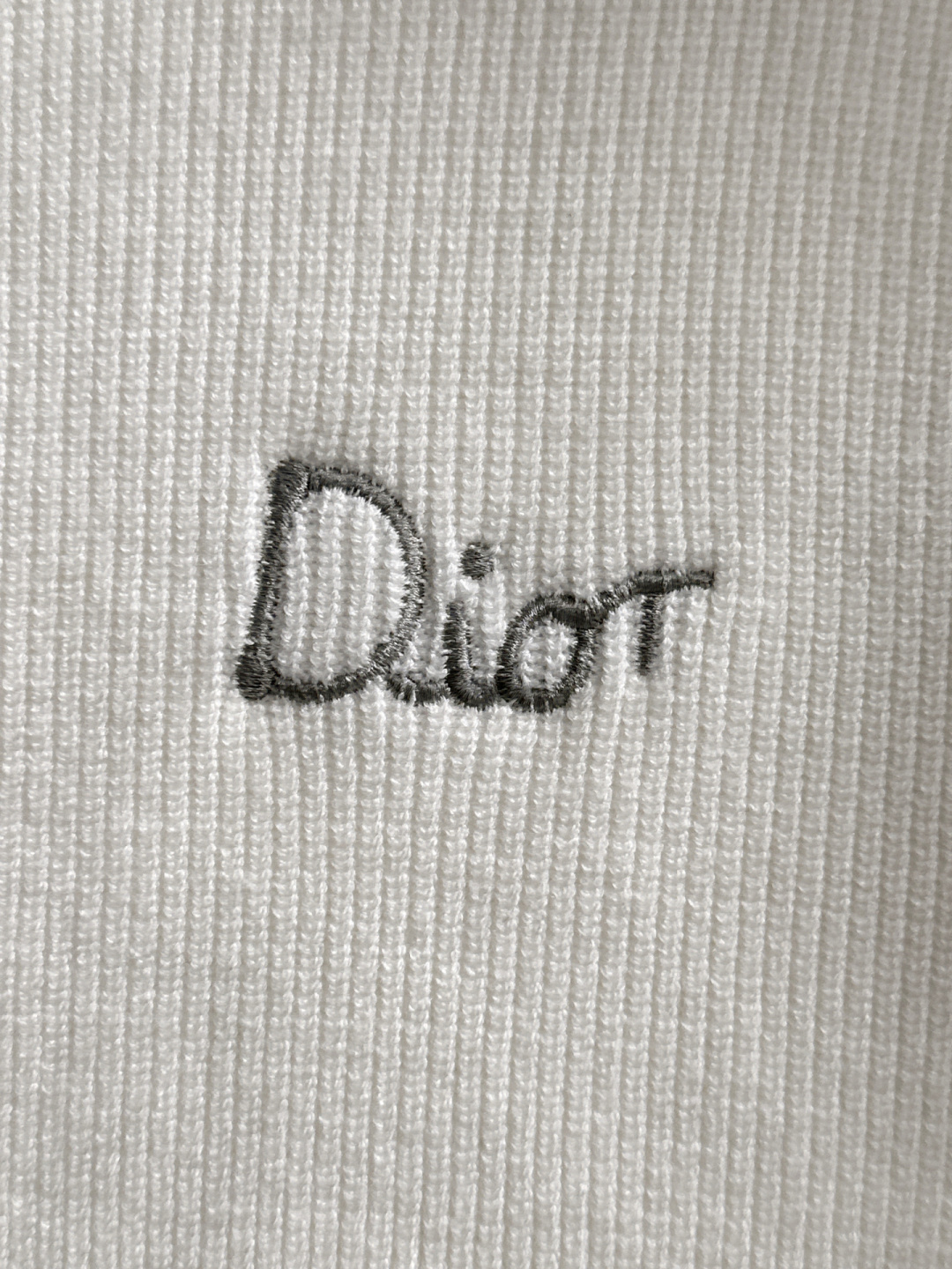 CD 重磅推荐！2025aw秋冬新款 专柜同步 时尚经典基础款针织开衫 秋冬必备款 采用针织衫加厚毛衣，