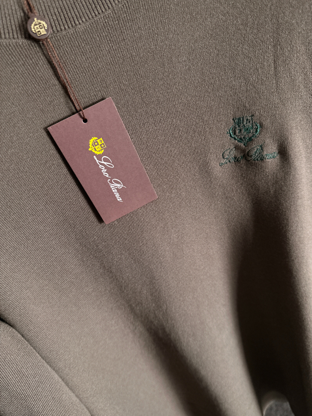 lP🆕 英伦雅痞绅士老钱们强烈推荐 经典圆领绵羊毛毛衣 经典刺绣低调奢华简约设计 保暖舒适 有型商务通勤