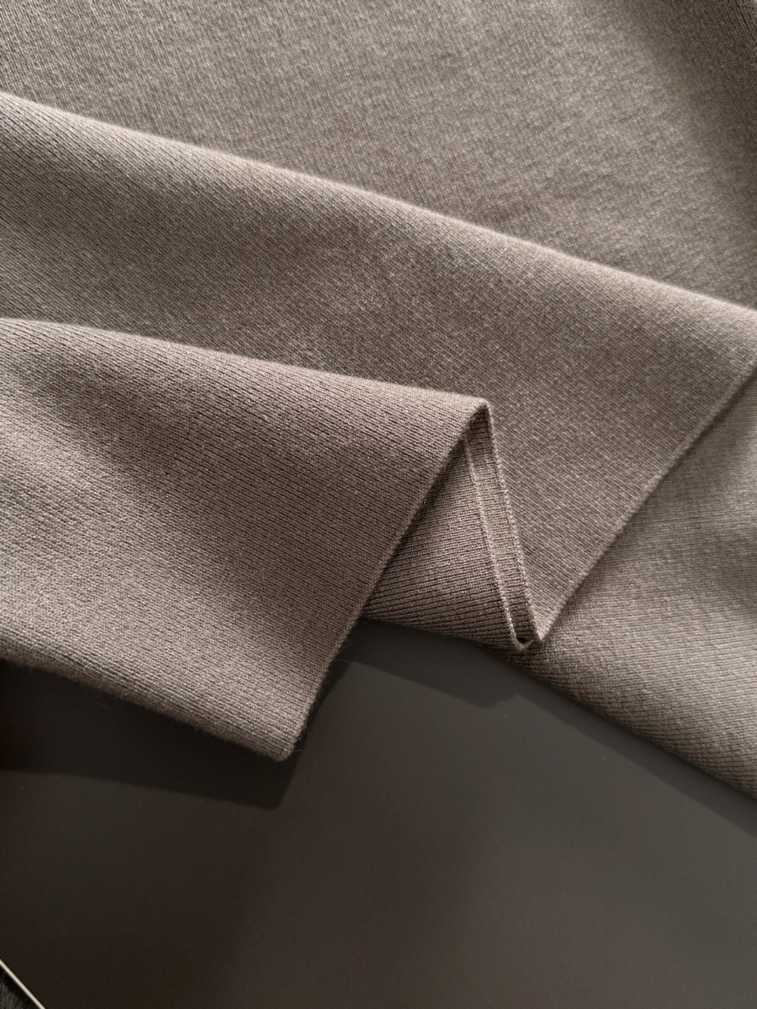 lP🆕 英伦雅痞绅士老钱们强烈推荐 经典圆领绵羊毛毛衣 经典刺绣低调奢华简约设计 保暖舒适 有型商务通勤