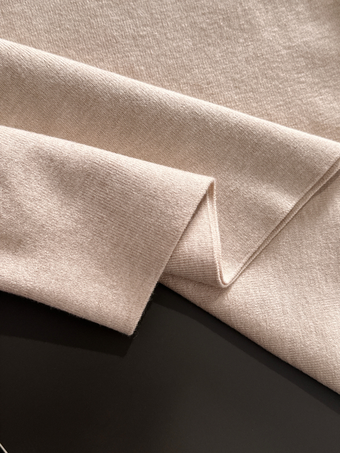 lP🆕 英伦雅痞绅士老钱们强烈推荐 经典圆领绵羊毛毛衣 经典刺绣低调奢华简约设计 保暖舒适 有型商务通勤