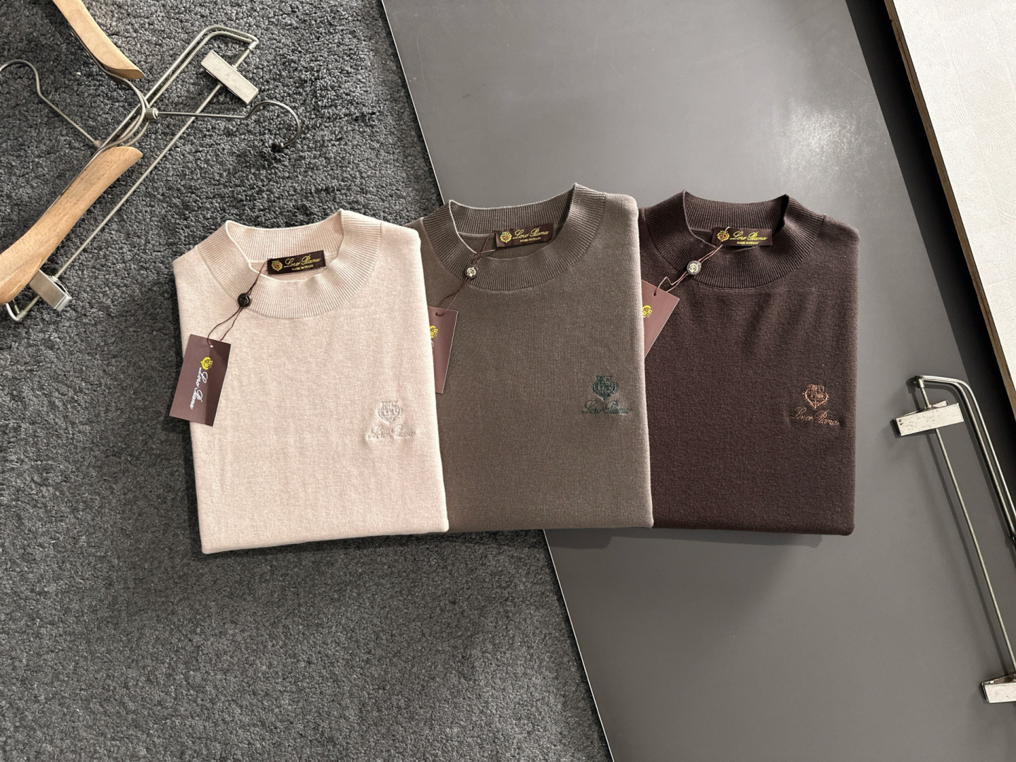 lP🆕 英伦雅痞绅士老钱们强烈推荐 经典圆领绵羊毛毛衣 经典刺绣低调奢华简约设计 保暖舒适 有型商务通勤