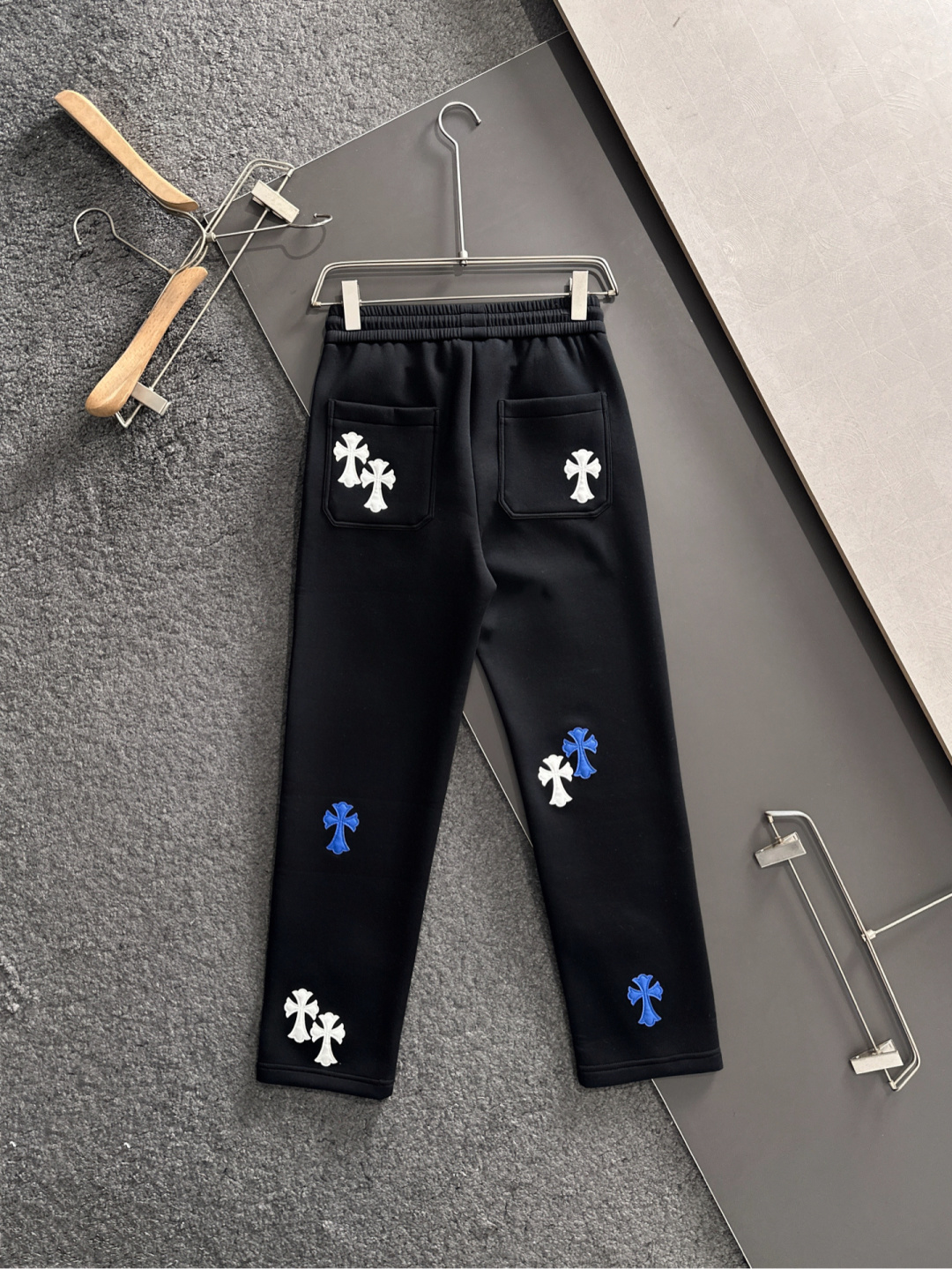 CH 2025秋冬新品休闲裤，经典款百看不厌，裤身工艺设计，进口客供辅料、面料定制，每个细节做到极致，原