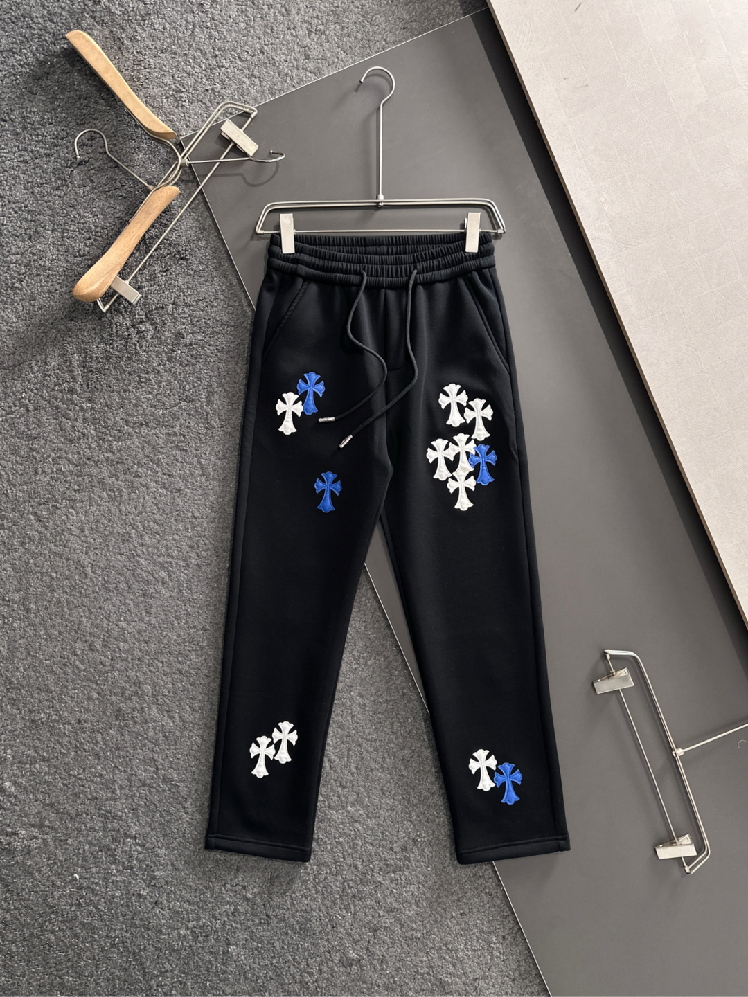 CH 2025秋冬新品休闲裤，经典款百看不厌，裤身工艺设计，进口客供辅料、面料定制，每个细节做到极致，原