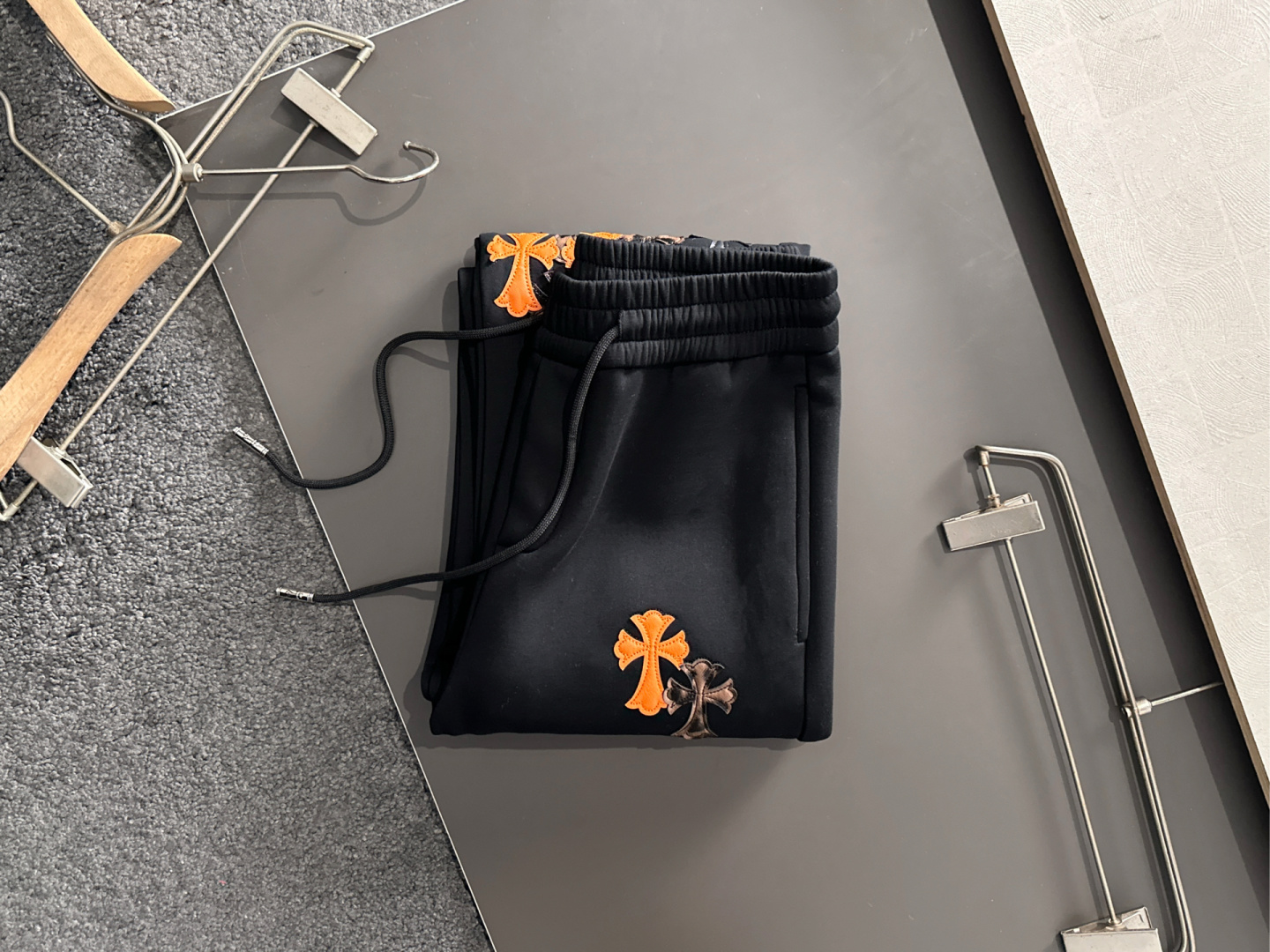 CH 2025秋冬新品休闲裤，经典款百看不厌，裤身工艺设计，进口客供辅料、面料定制，每个细节做到极致，原