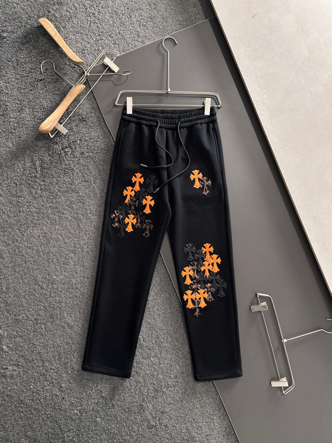 CH 2025秋冬新品休闲裤，经典款百看不厌，裤身工艺设计，进口客供辅料、面料定制，每个细节做到极致，原