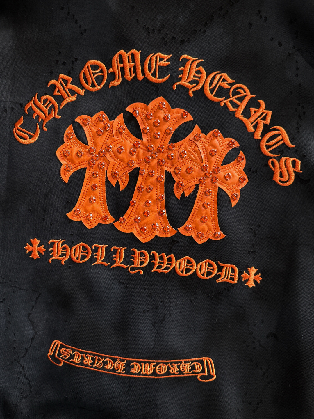 CH 25SS秋冬新款重磅推出男士卫衣开衫外套，定制时尚刺绣提花logo，简约大气设计，立体感十足。个性