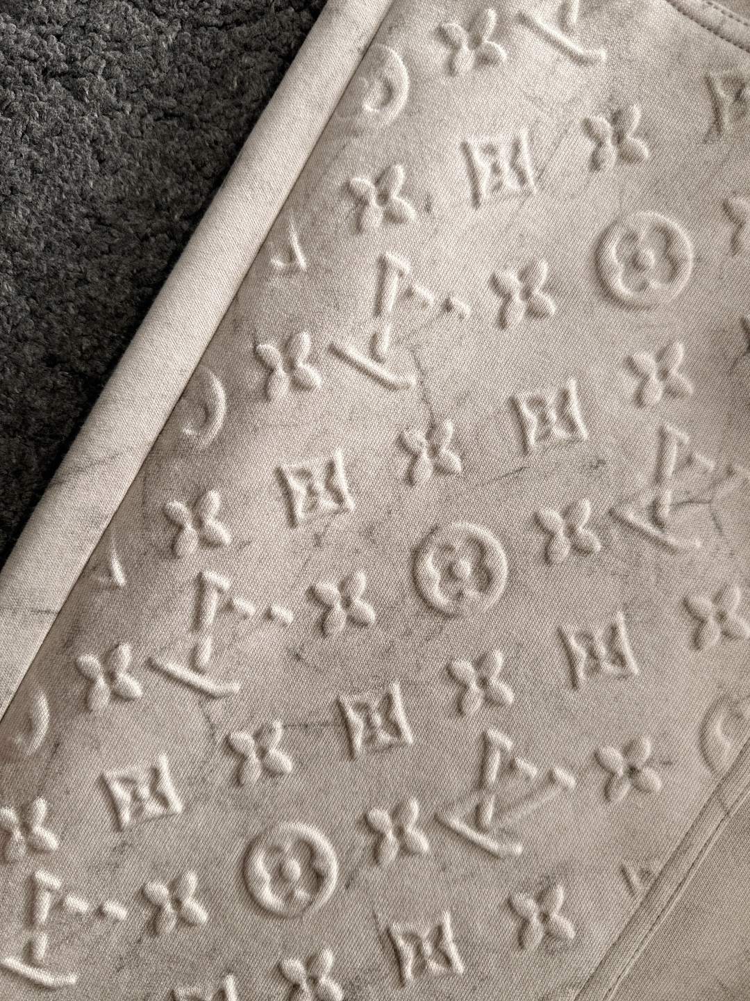 1V 2025秋冬新品休闲裤，经典款百看不厌，裤身工艺设计，进口客供辅料、面料定制，每个细节做到极致，原