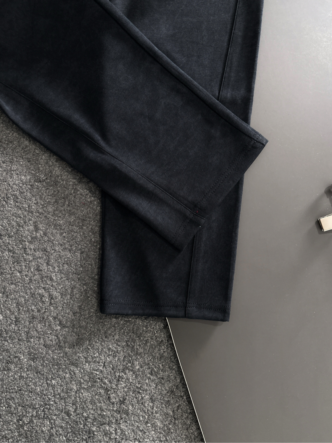 BAL 2025秋冬新品休闲裤，经典款百看不厌，裤身工艺设计，进口客供辅料、面料定制，每个细节做到极致，