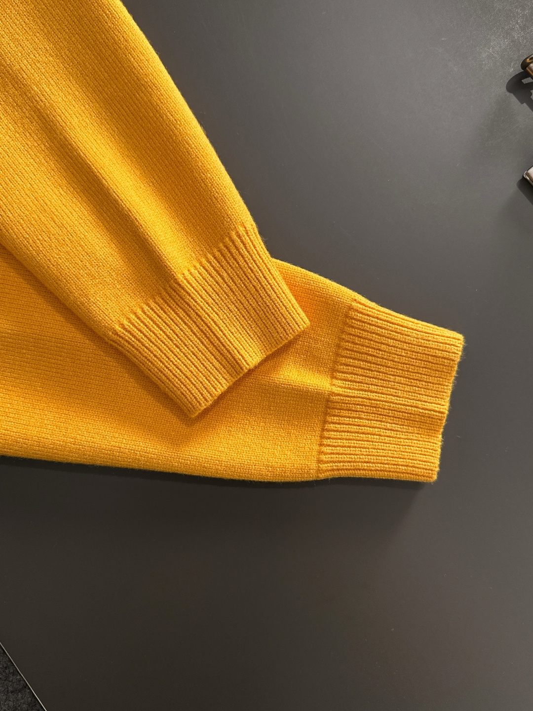 ARC 2025秋冬新品毛衣，休闲时尚保暖，打底单穿都可以进口羊毛混纺羊毛，保暖性很强，不刺激皮肤，可贴