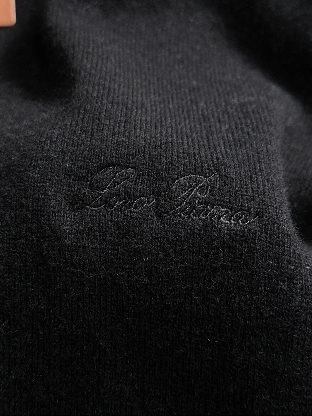 lP🆕 英伦雅痞绅士老钱们强烈推荐 经典圆领绵羊毛毛衣 经典刺绣低调奢华简约设计 保暖舒适 有型商务通勤