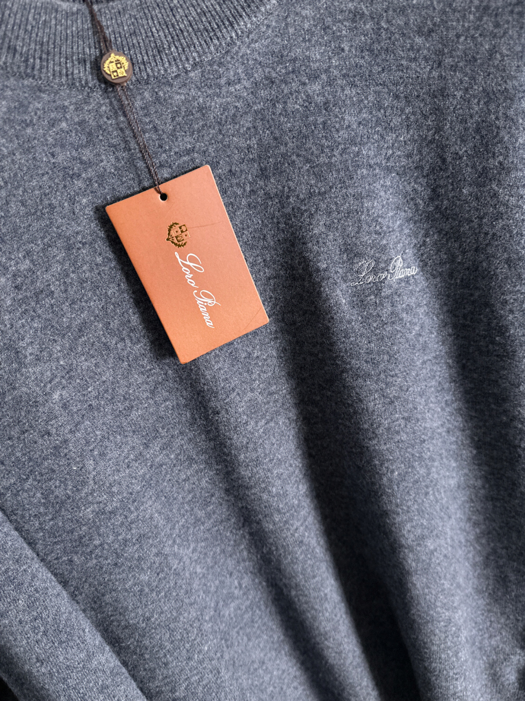 lP🆕 英伦雅痞绅士老钱们强烈推荐 经典圆领绵羊毛毛衣 经典刺绣低调奢华简约设计 保暖舒适 有型商务通勤