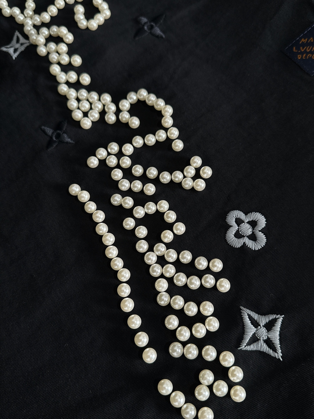 （高版本）1V 2026SS春夏最新款圆领时尚短袖T恤，官网同步，专柜纯棉面料！贴肤舒适，耐看又好穿，领