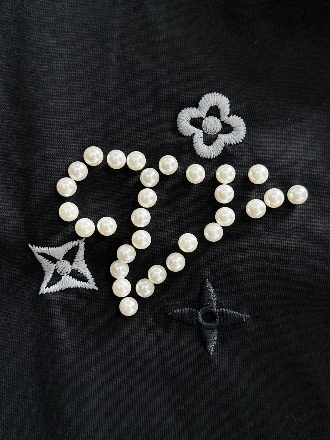 （高版本）1V 2026SS春夏最新款圆领时尚短袖T恤，官网同步，专柜纯棉面料！贴肤舒适，耐看又好穿，领