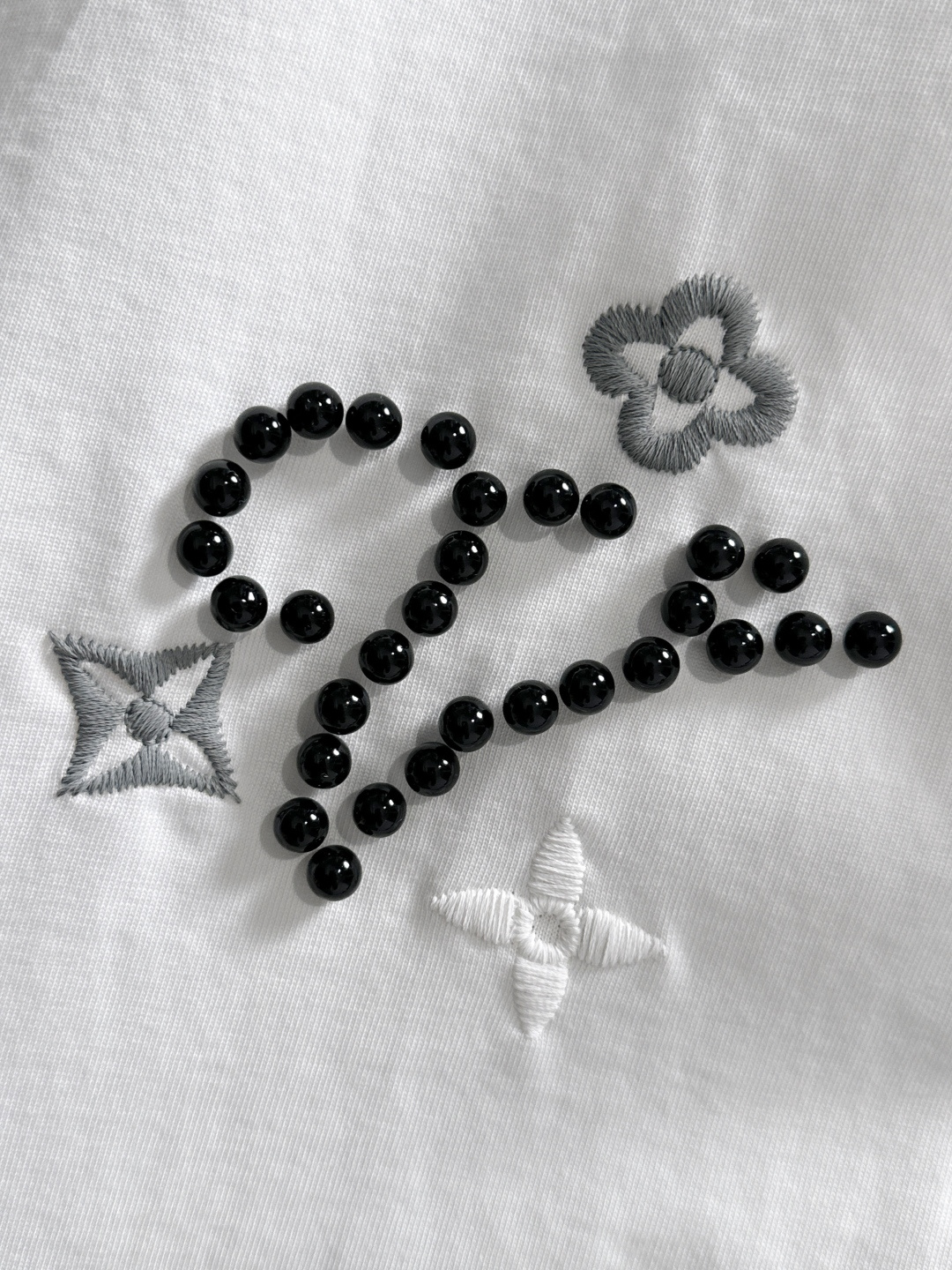 （高版本）1V 2026SS春夏最新款圆领时尚短袖T恤，官网同步，专柜纯棉面料！贴肤舒适，耐看又好穿，领