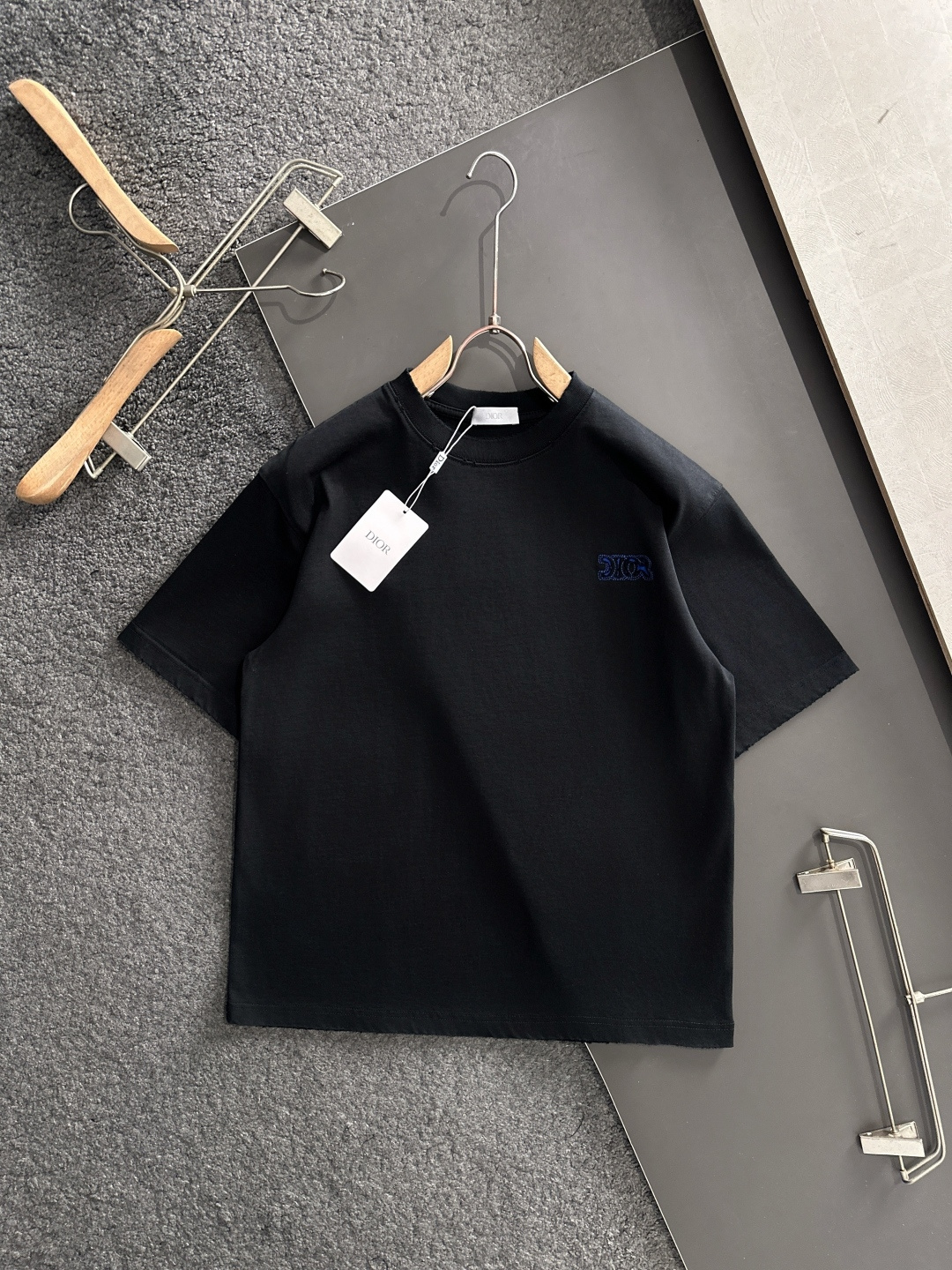 （高版本）CD 2026SS春夏最新款圆领时尚短袖T恤，官网同步，专柜纯棉面料！贴肤舒适，耐看又好穿，领